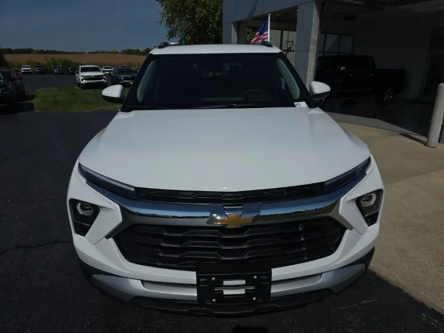 2026 Chevrolet Trailblazer LT photo 1