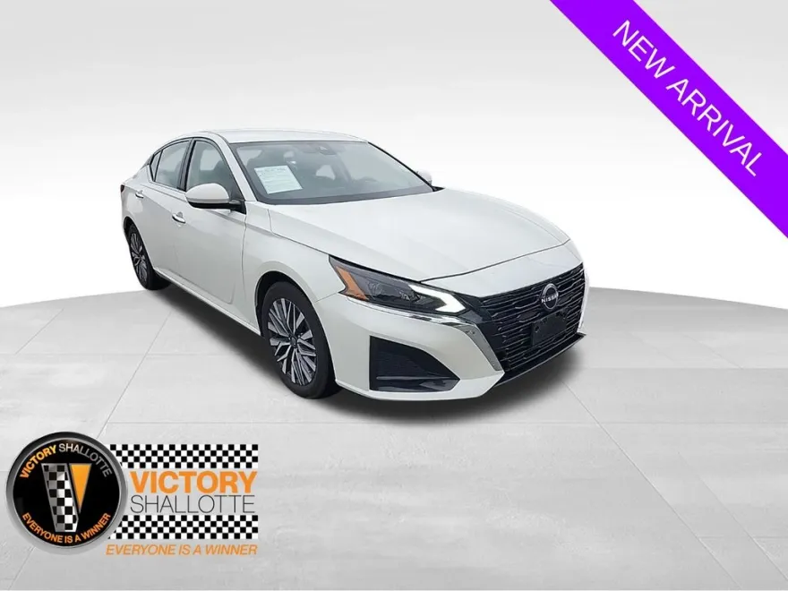 2023 Nissan Altima 2.5 SV photo 1