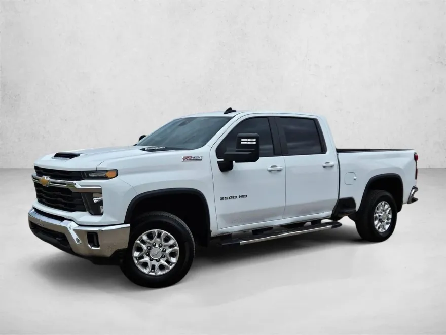 2024 Chevrolet Silverado 2500HD LT photo 1
