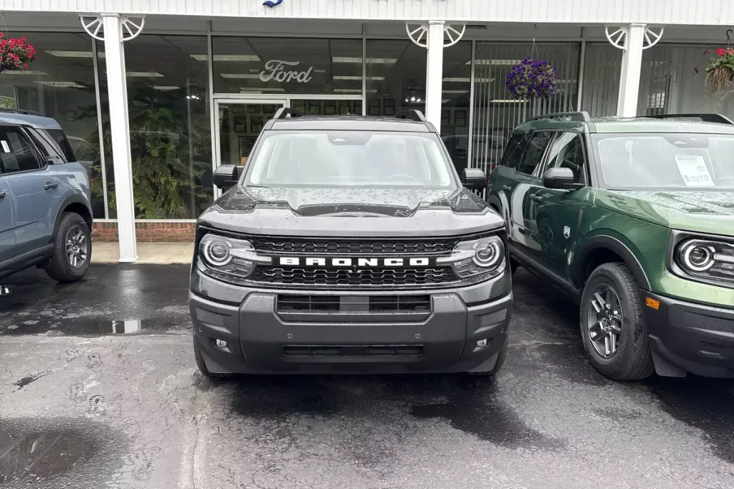 2025 Ford Bronco Sport Outer Banks photo 1