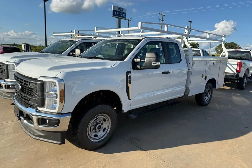 2025 Ford F-250 photo 1