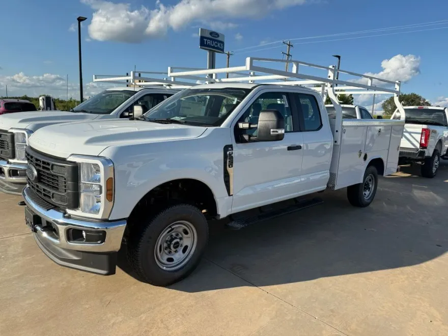 2025 Ford F-250 photo 1