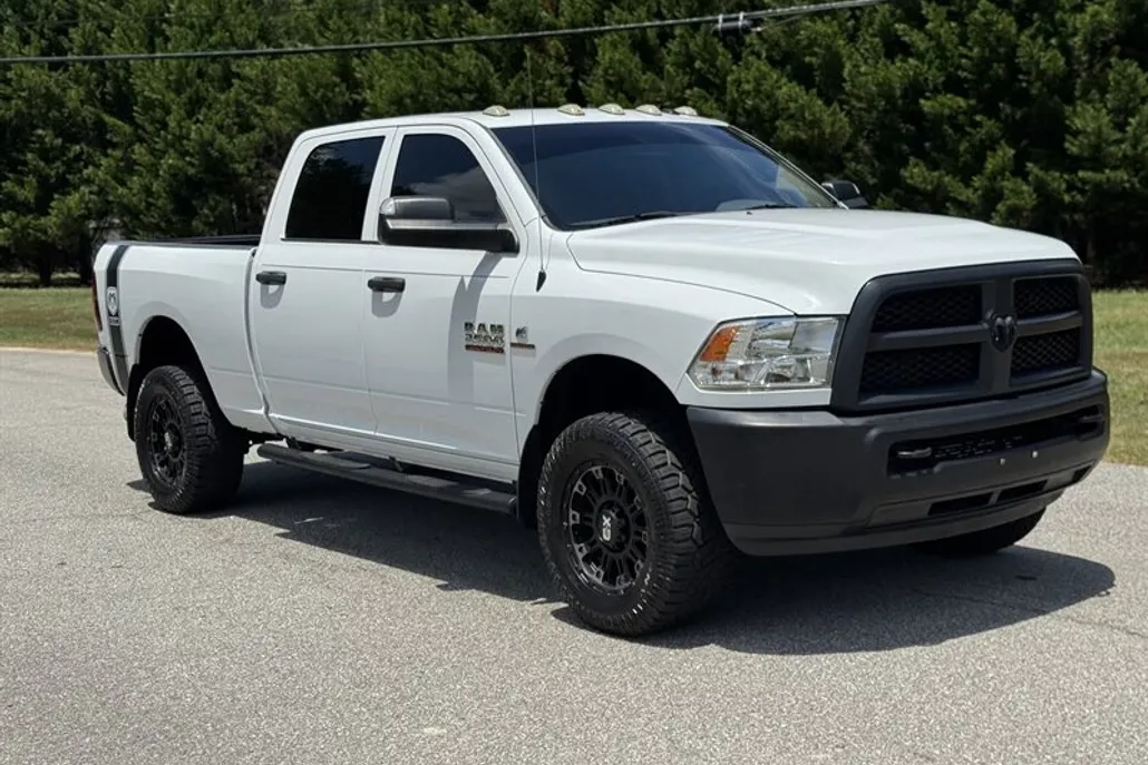 2017 Ram 2500 Tradesman photo 1