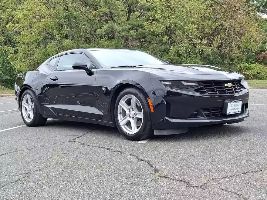 2020 Chevrolet Camaro 1LT photo 1