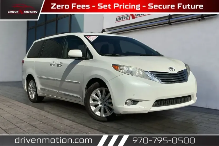 2012 Toyota Sienna Limited photo 1