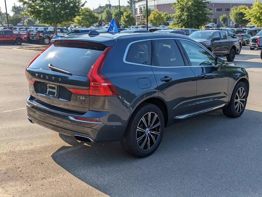 2019 Volvo XC60 Inscription photo 1