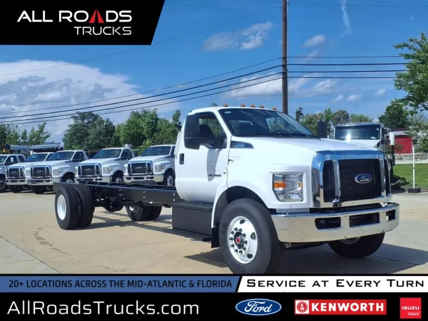 2026 Ford F-750 Base Regular Cab photo 1
