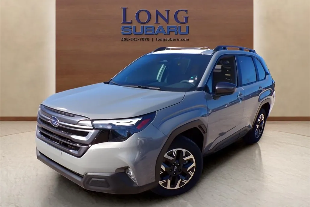 2025 Subaru Forester Premium photo 1