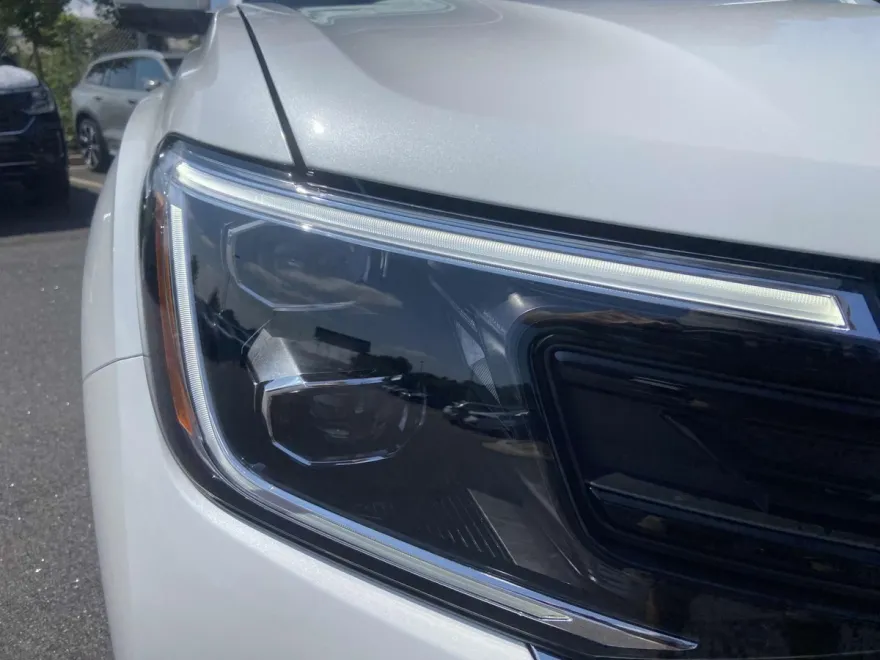 2026 Volkswagen Atlas SEL Premium R-Line photo 1