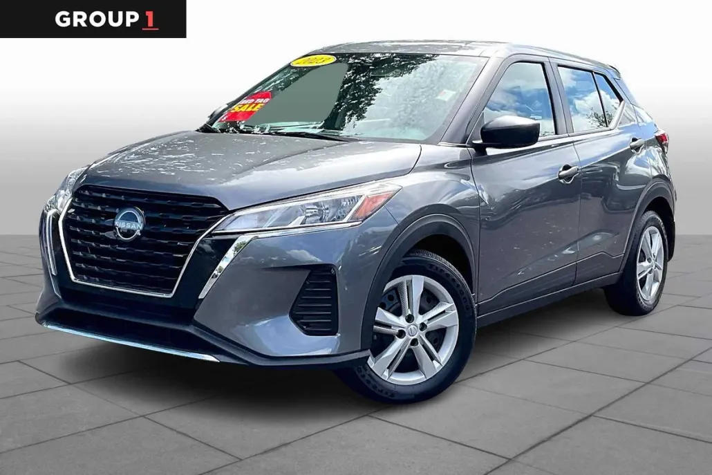 2023 Nissan Kicks S photo 1