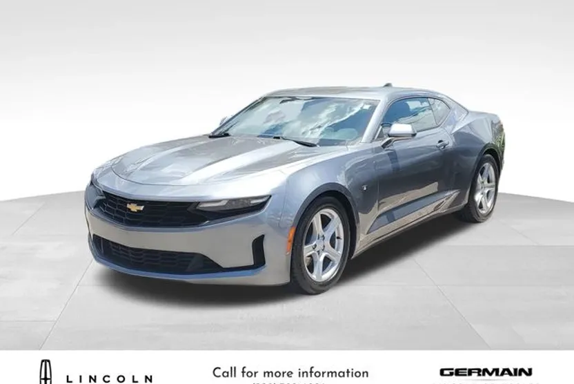 2022 Chevrolet Camaro 1LT photo 1