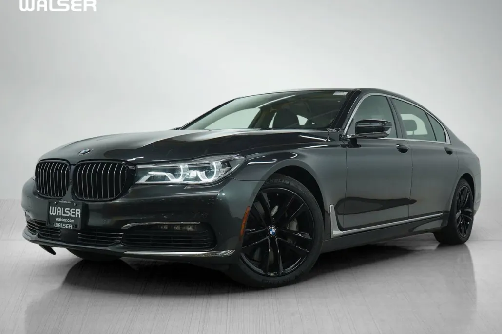 2018 Bmw 750i / B7 xDrive Sedan photo 1