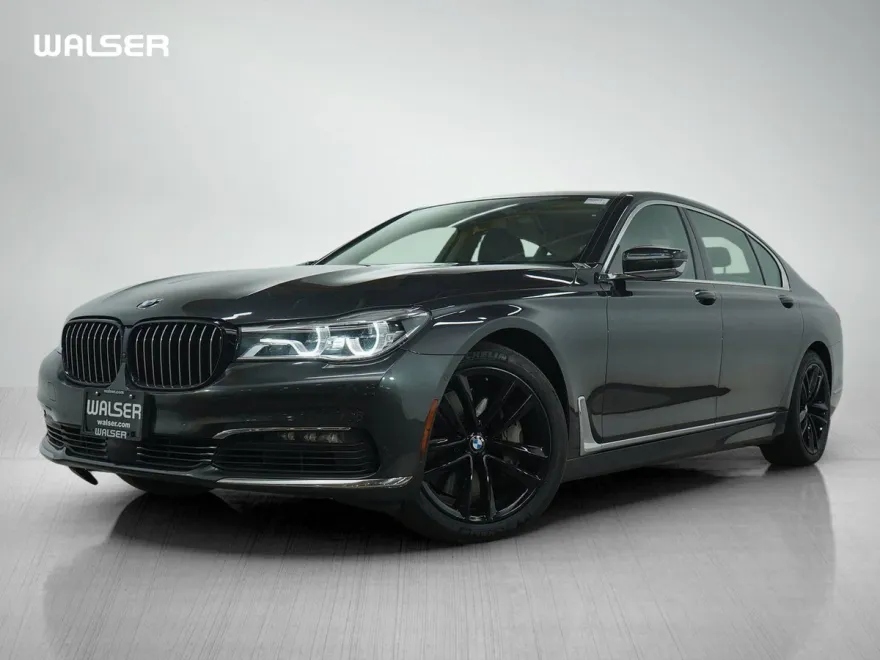 2018 Bmw 750i / B7 xDrive Sedan photo 1