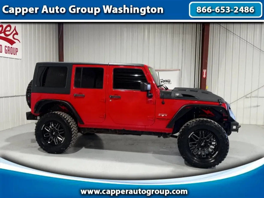 2017 Jeep Wrangler Unlimited Sahara photo 1