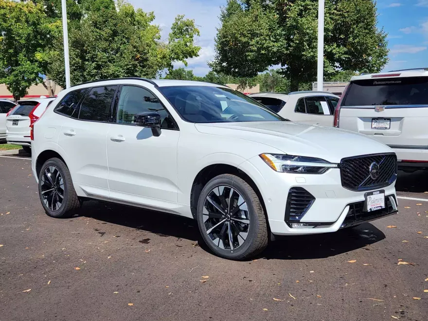2026 Volvo XC60 B5 Plus photo 1