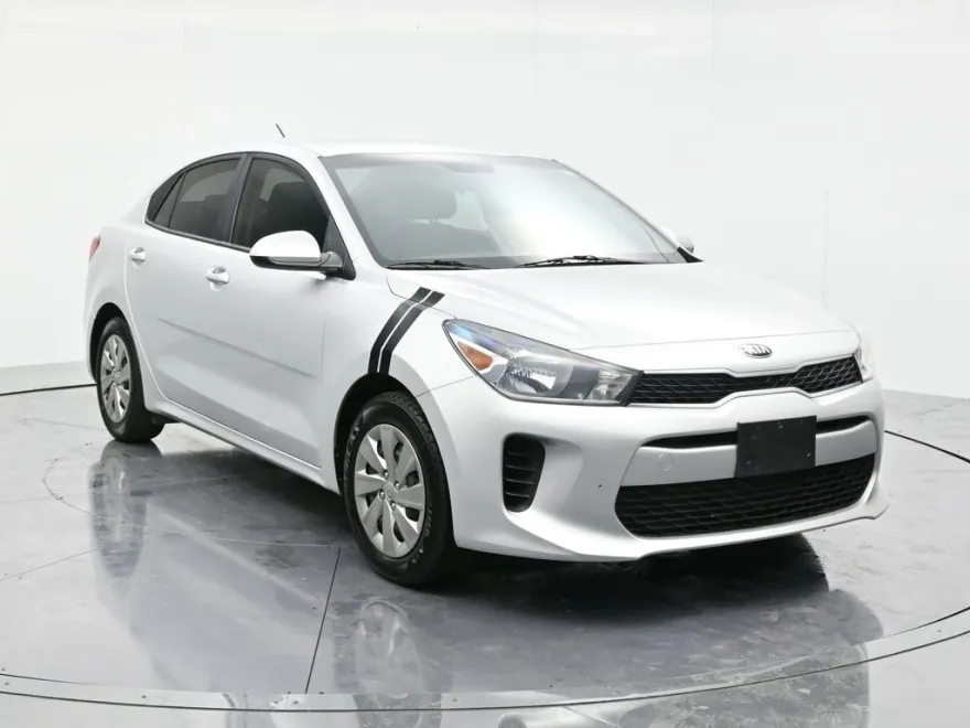 2020 Kia Rio LX photo 1