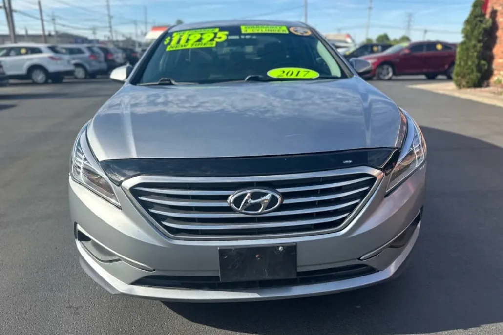 2017 Hyundai Sonata SE photo 1