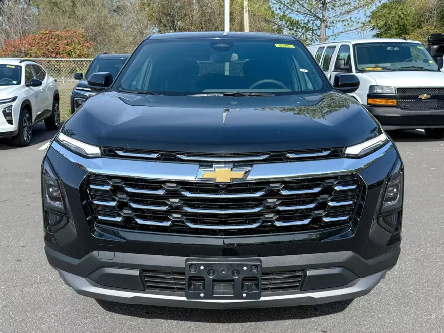 2026 Chevrolet Equinox LT photo 1