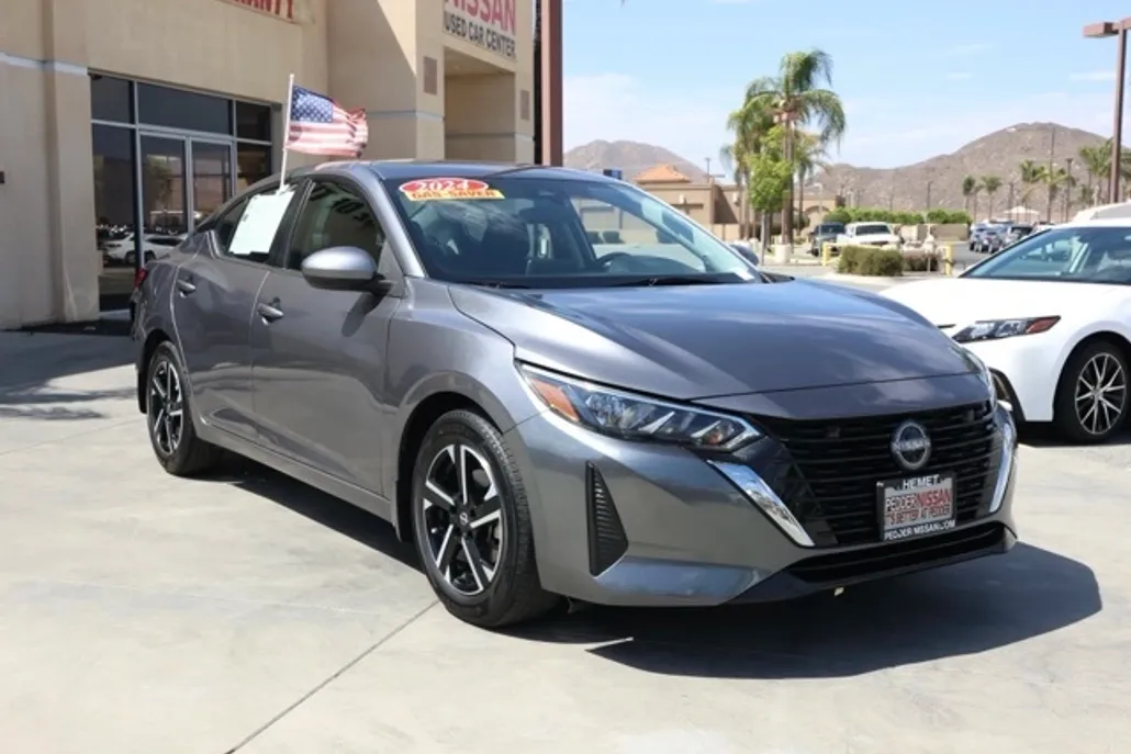 2024 Nissan Sentra SV photo 1