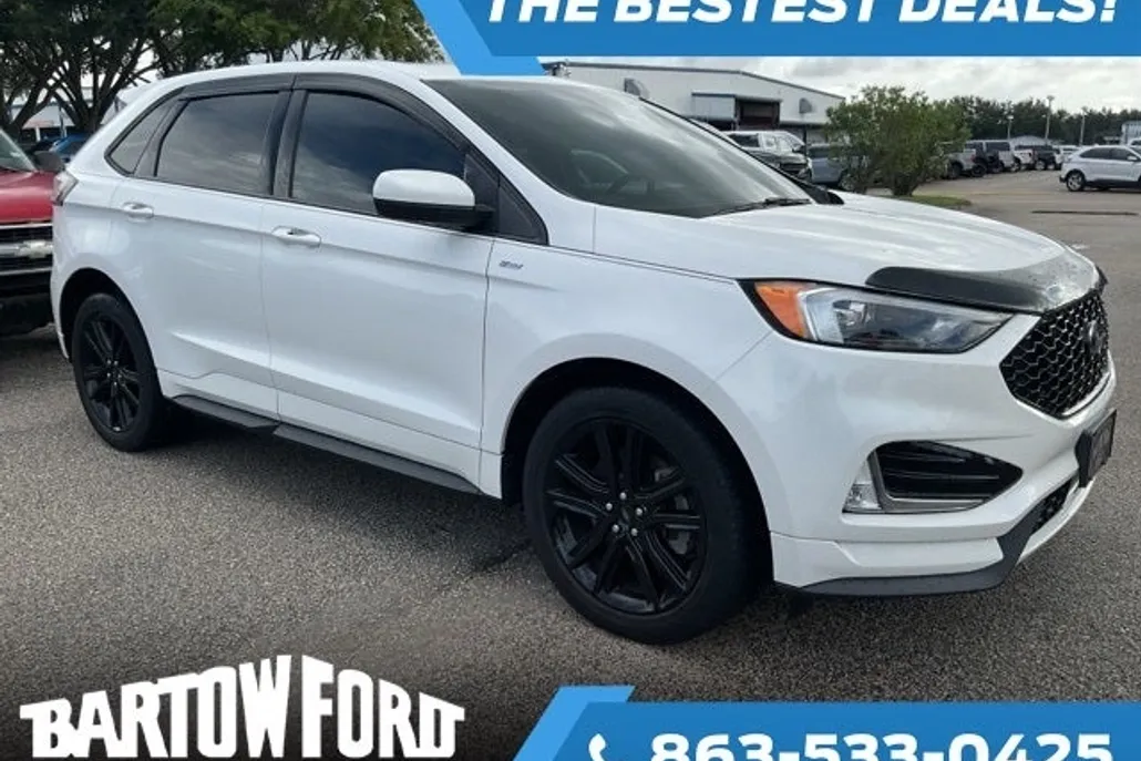 2022 Ford Edge ST photo 1