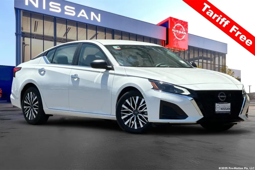 2025 Nissan Altima 2.5 SV photo 1