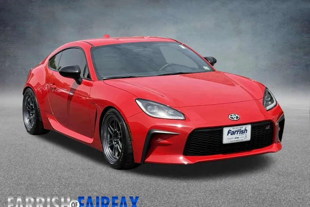 2024 Toyota GR86 Base photo 1
