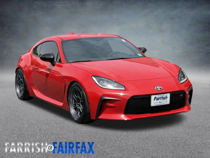 2024 Toyota GR86 Base photo 1
