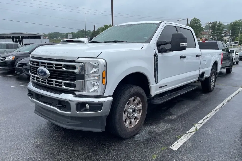 2024 Ford F-250 XLT photo 1
