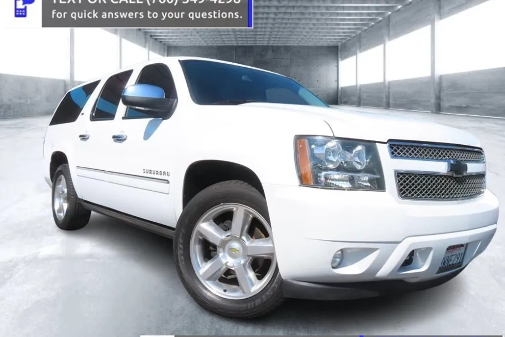 2013 Chevrolet Suburban LTZ photo 1