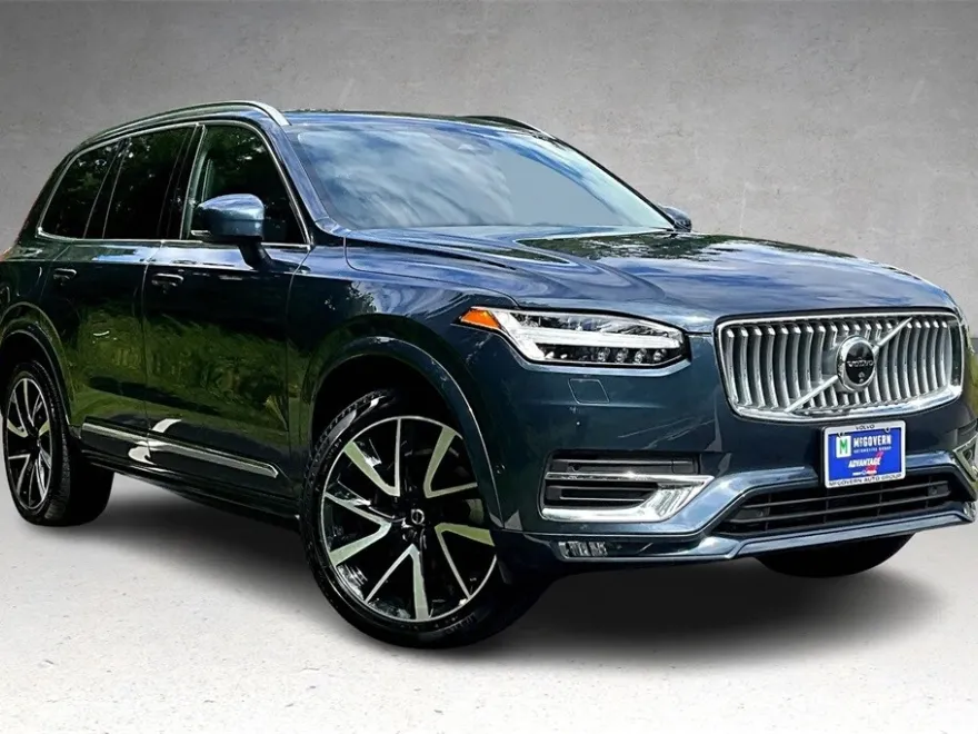 2024 Volvo XC90 Plus photo 1