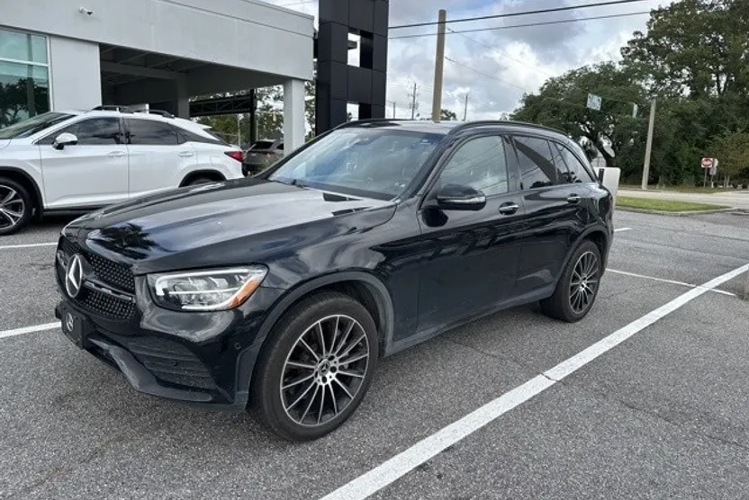 2022 Mercedes Benz GLC 300 photo 1