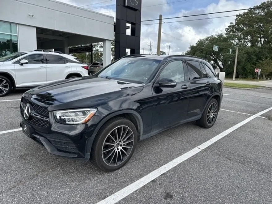 2022 Mercedes Benz GLC 300 photo 1