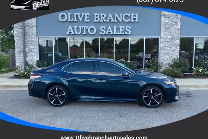 2019 Toyota Camry XSE photo 1
