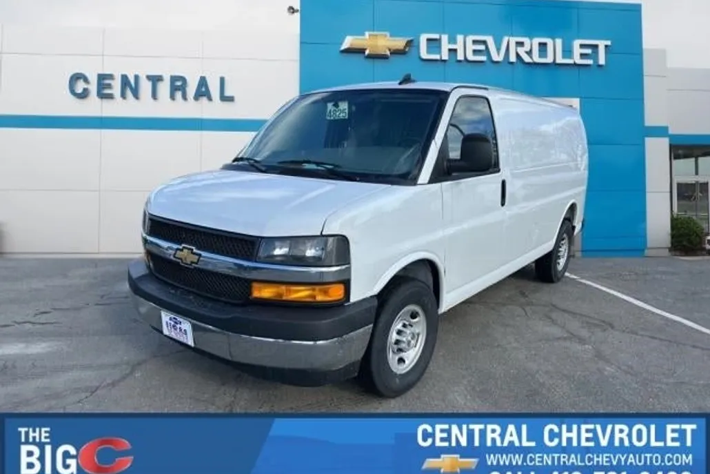 2025 Chevrolet Express Cargo 2500 photo 1