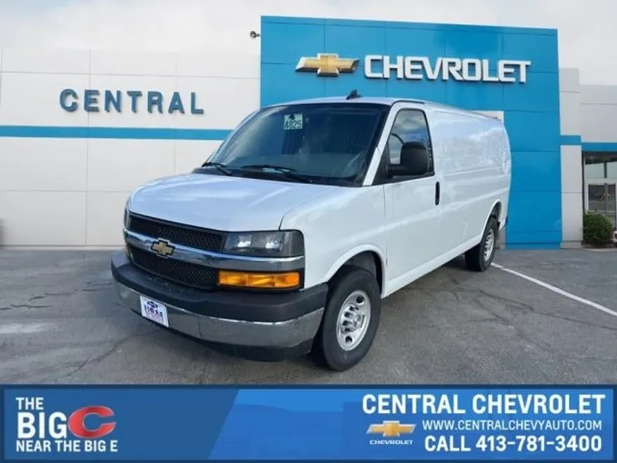 2025 Chevrolet Express Cargo 2500 photo 1