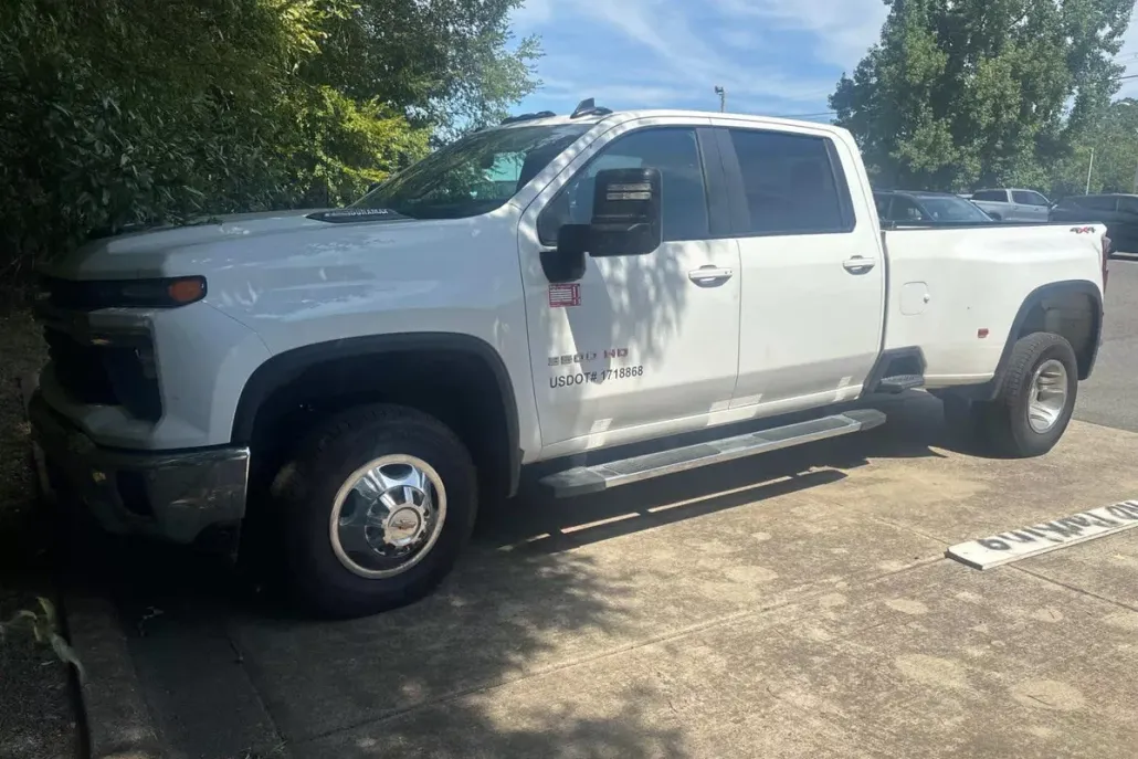 2024 Chevrolet Silverado 3500HD LT photo 1