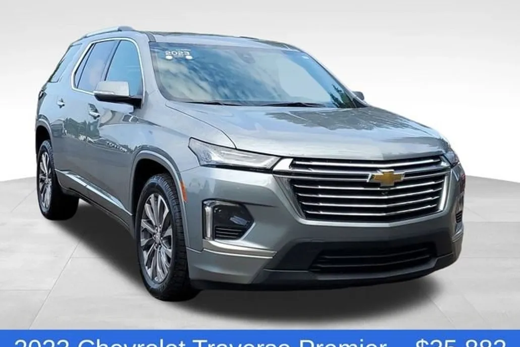 2023 Chevrolet Traverse Premier photo 1
