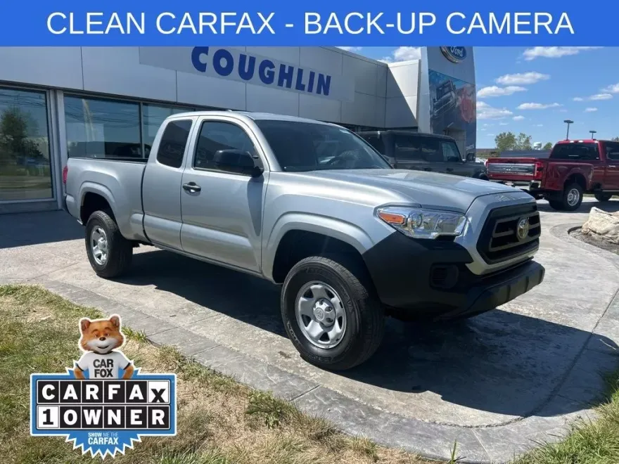 2023 Toyota Tacoma SR photo 1