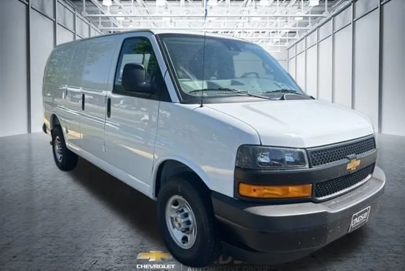 2025 Chevrolet Express Cargo 2500 photo 1