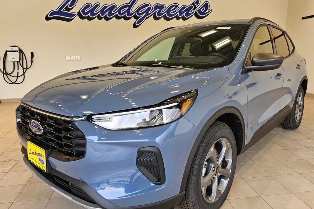 2025 Ford Escape ST-Line photo 1