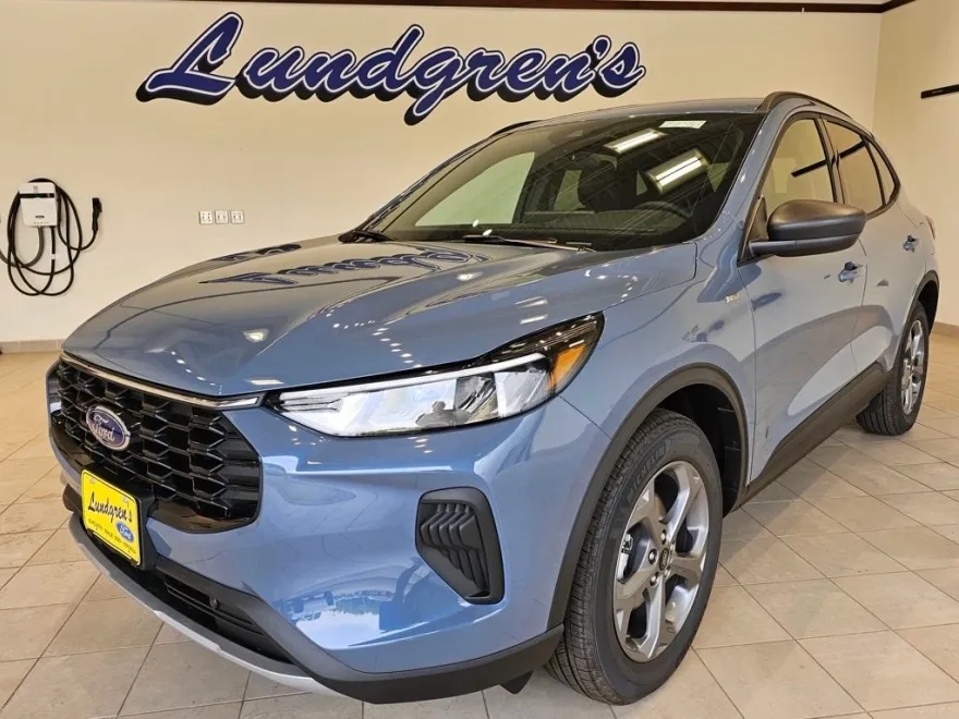 2025 Ford Escape ST-Line photo 1