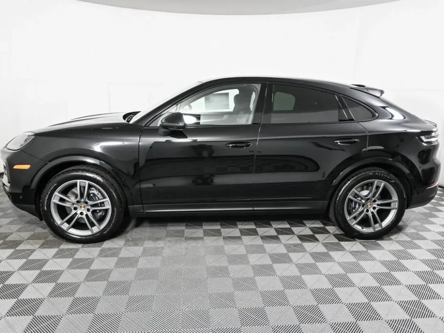 2026 Porsche Cayenne Coupe photo 1