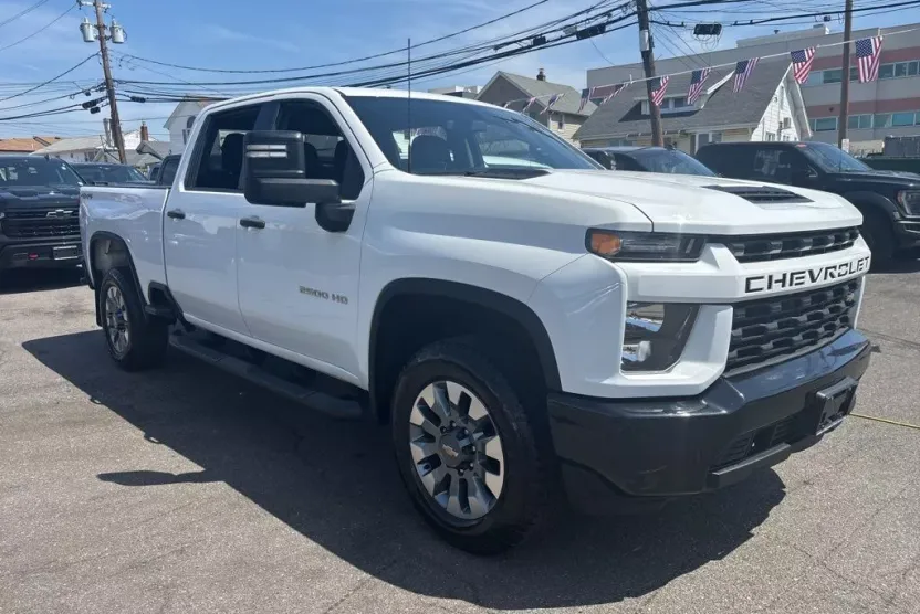 2022 Chevrolet Silverado 2500HD Custom photo 1