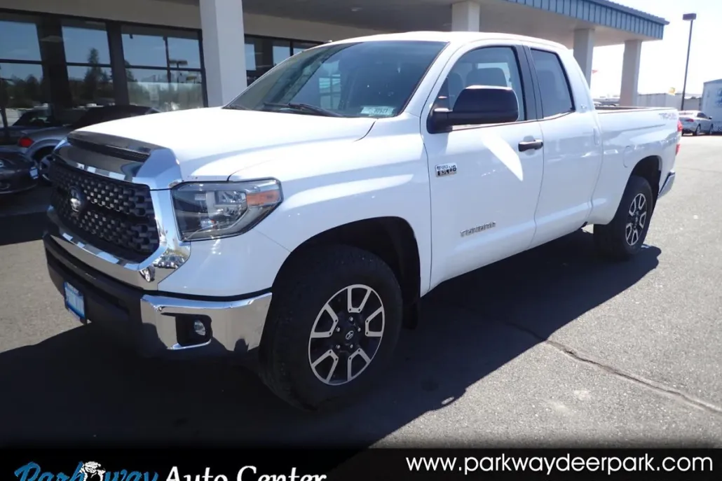 2018 Toyota Tundra SR5 Double Cab photo 1