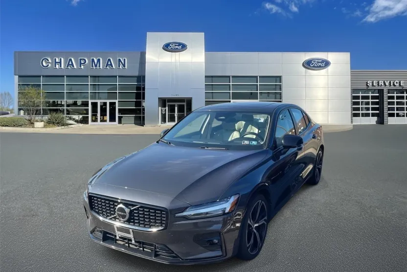 2024 Volvo S60 Plus photo 1