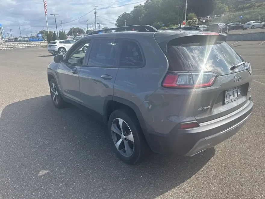 2022 Jeep Cherokee Limited photo 1