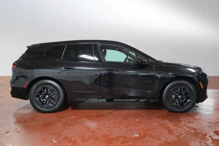 2026 Bmw iX photo 1