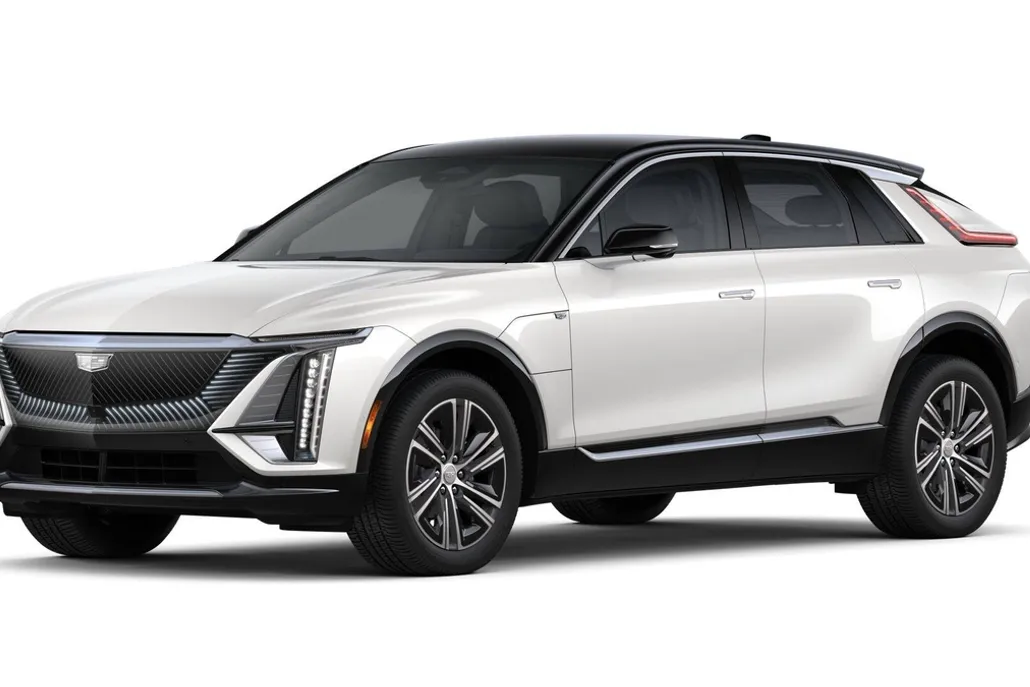 2025 Cadillac Lyriq Luxury photo 1