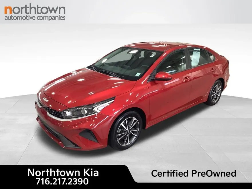 2023 Kia Forte LXS photo 1