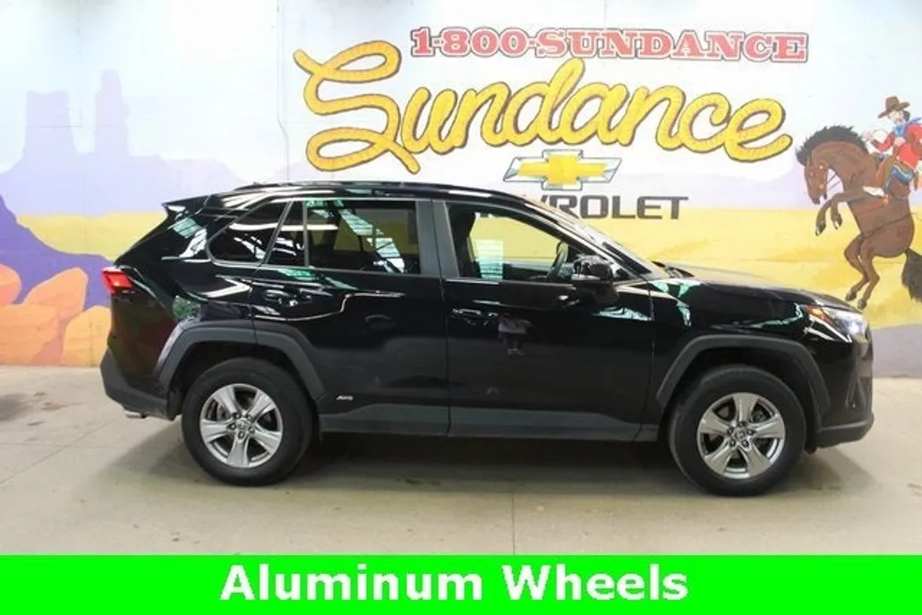 2023 Toyota RAV4 Hybrid XLE photo 1